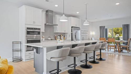 NEW Luxury Condo, Rooftop Terrace, EV Charger! - Foto 5