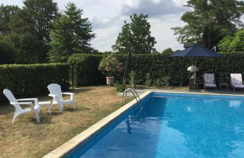Holiday Home in Le Châtelet with Pool - Foto 18