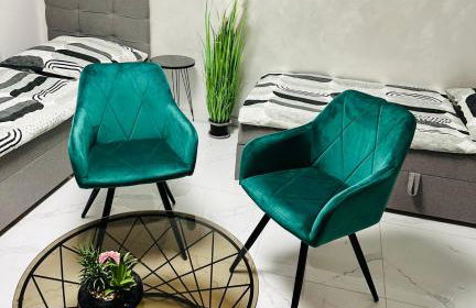 FeWo BEE61 * Langen EXKLUSIV für 4 Personen *Vollausstattung mit Küche* inklusive TERRASSE - Foto 1