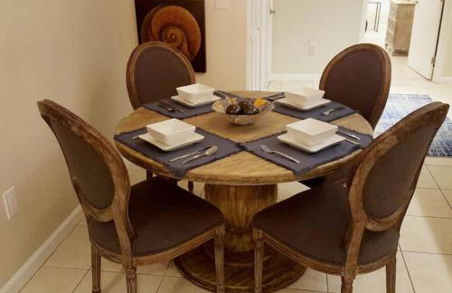 14th 99 Walk Score 3 mins to Metro rail - Foto 7