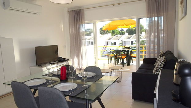 Copacabana CIP - Foto 5, Servicio de comidas en la habitación