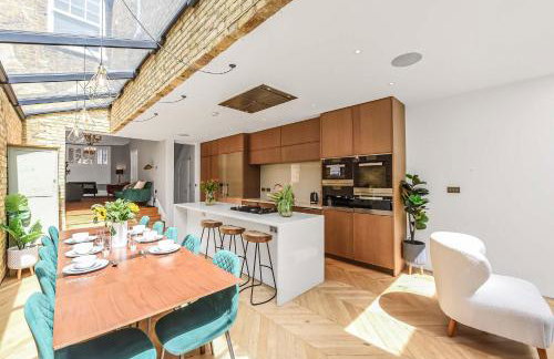 Stunning 3 Bed Victorian House - Idyllic Location - Foto 18