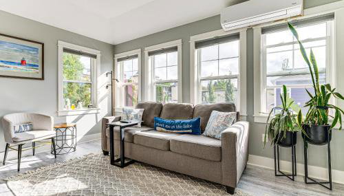 Walk to Dtwn Charlevoix Condo with Fireplace - Foto 4