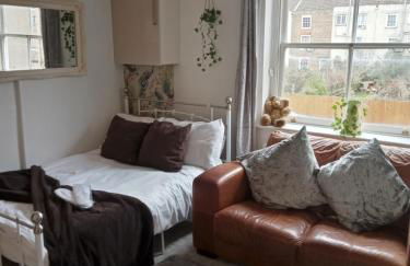 Little Dorrit Studio flat Rochester ME1 1XZ - Photo 18