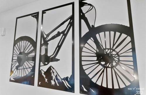 Deluxe 2BR Near Amp, Culture & Walmart wPool - Photo 12