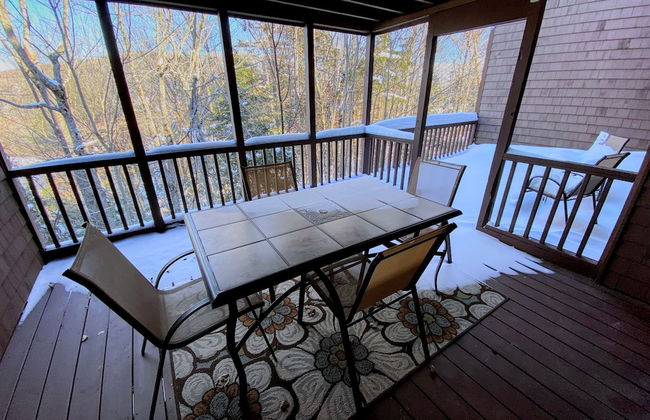 A1 Luxury Bretton Woods Ski-in Ski-out Townhome Next to Beginner ski Area Fast Wifi Keyless Entry - Photo 18