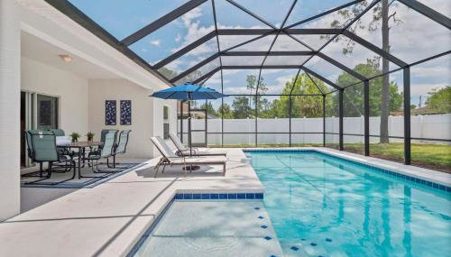 Renovated Heated Pool home with Game room and Bicycles - Foto 1