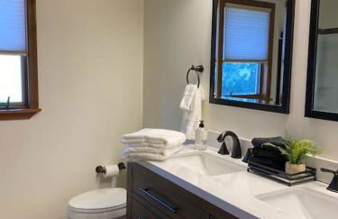 Dave & Susie's Place Across from Notting Hill Farm! - Foto 8