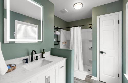 Newly Renovated, Dog Friendly, Stocked Kitchen - Foto 15