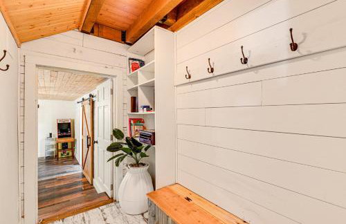 Peaceful Mt Juliet Cabin with Patio and Fire Pit - Foto 18