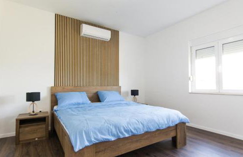 Cozy Home In Prkos With Jacuzzi - Foto 13