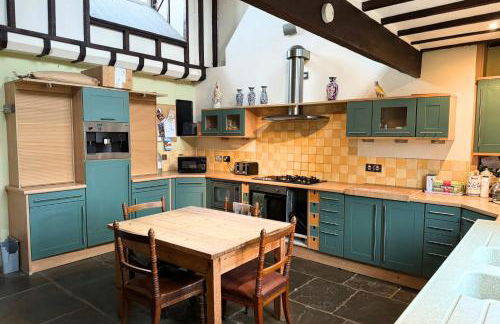 Y-Not House - Double Rooms with Private Bathroom - Photo 17