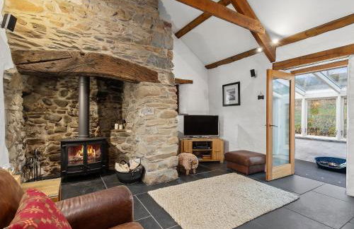 Temple Cottage - Photo 2