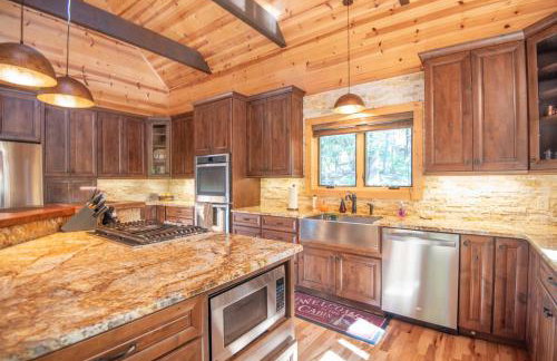 Our Place to Paws 4 Bd Lux Blue Ridge Mnt Cabin - Photo 18