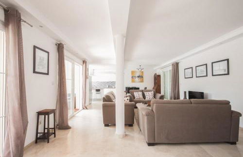 Beach Villa Costanera in Marbella - Photo 10
