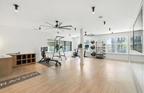 99 Modern 2B2B Near Stockyards, Resort Pool & Gym, 7M to Dickies Stadium, 15M to AT&T stadium - Foto 24
