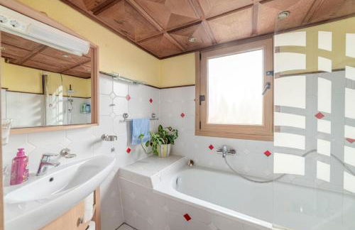 Cozy villa with garden, balcony and parking area in Düsseldorf - Foto 10