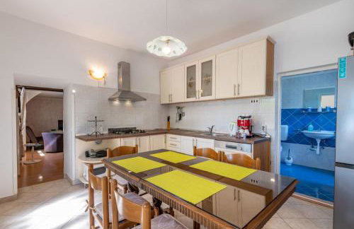 Villa Ana, a tranquil pool villa close to the beach - Foto 16