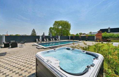 Gorgeous Home In Krizevci - Photo 11