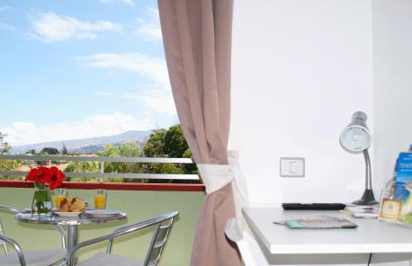 Edificio Las Marañuelas, Puerto La Cruz, Islas Canarias Tenerife - Foto 4