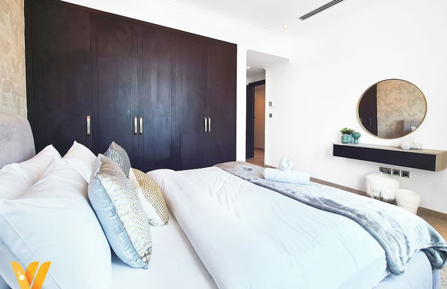 Venduras - Spacious 4BR Villa in La Mer - Photo 5