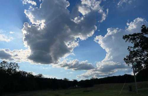 Private Lake Farm Retreat - 5 Homes - 1hr from STL - Foto 10