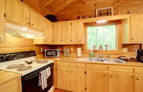 Hot Tub and Trail Access 92-Acre Retreat in Marion! - Foto 9