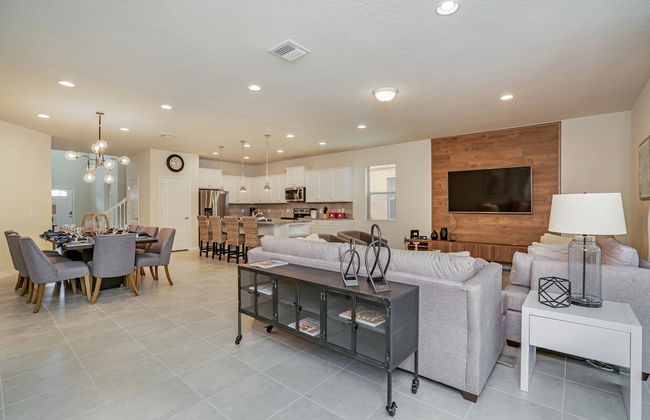 8 Bed 6 Ba Villa with Games, Pool & Spa - Foto 27