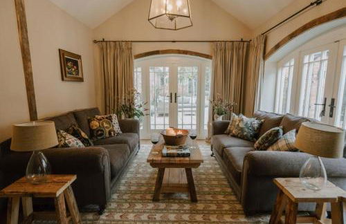 The Carriage House by Birch Stays - Photo 19