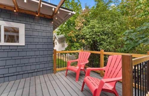 3BR Home Large Kitchen Mins To DwnTwn - Photo 34