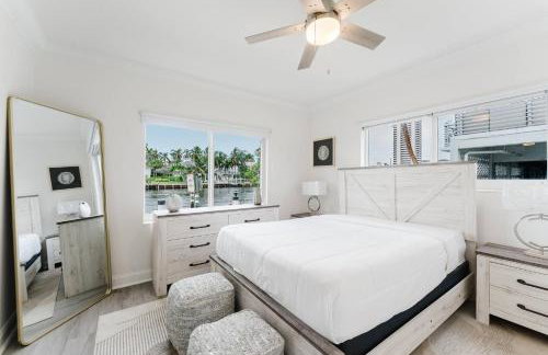 Waterfront Getaway | Pool, Hot Tub & Gym - Photo 16