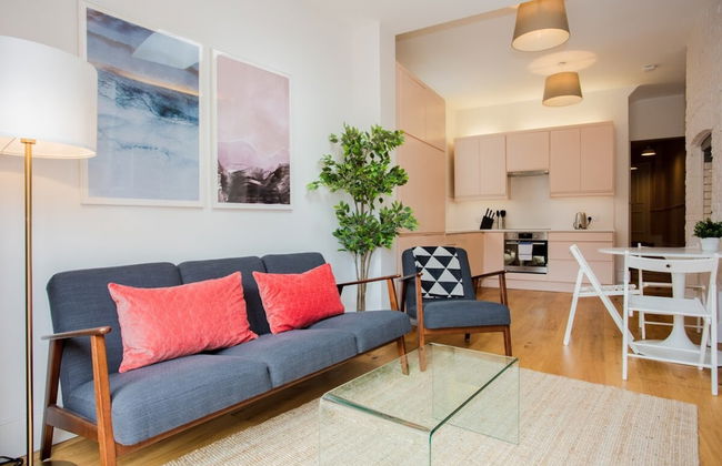 Stylish & Modern 3 Bed Flat in NW London With Garden - Foto 18