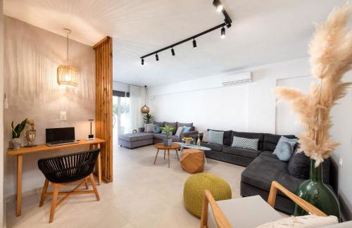 Hypnosis Beachside Villa with Private Heated Pool - Photo 27