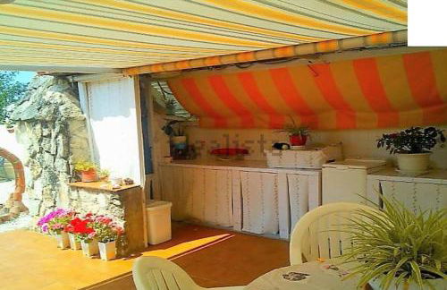 Habitaciones en planta superior independiente con piscina - barbacoa - Foto 14