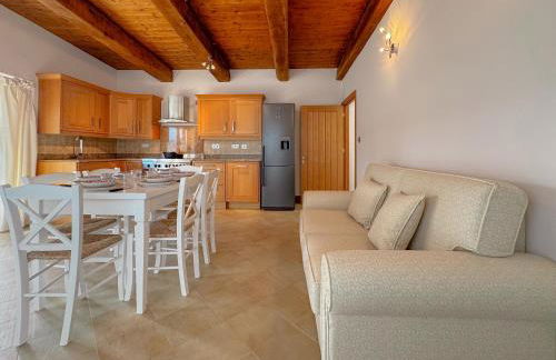 Private Pool & Jacuzzi with View by Host Hero - Foto 15