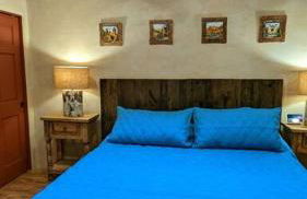 Enchanted Casita with Private Outdoor Hot Tub and Patio, Near Santa Fe Plaza, Sleeps 4 with free parking - Foto 39