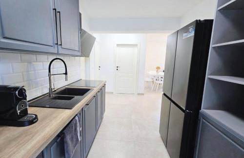 Mare`s Private House 1st floor with Pool - Foto 35