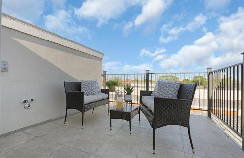 Modern 3 Story Home, Terrace, Galleria - Foto 36