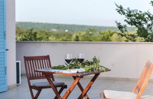 4 Bedroom Nice Home In Zgaljici - Foto 21