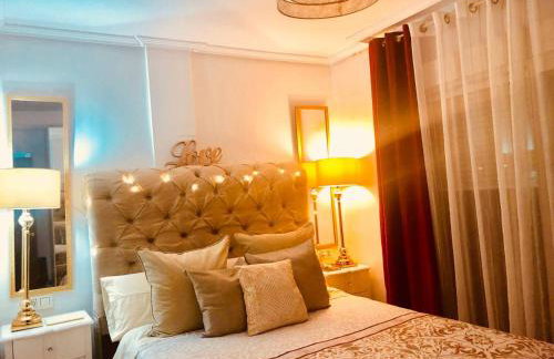 ÁTICO DELUXE entre CENTRO y PLAYA Salinas con TERRAZA, WIFI, PISCINA climatizada, GYM, SAUNA y GARAJE -Smart TV - Foto 7