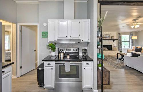 Lake View and Decks Pet-Friendly Mabank Home - Foto 9