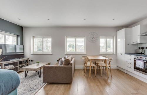 Apt , city centre, up to 5 guests, free pkg , Perfect for long stays - Foto 6