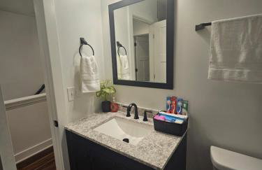 Charming 3 Bedroom house near Downtown IN - Photo 16