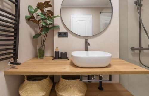 Arena Marina - Pool and relaxation near the airport - Foto 51