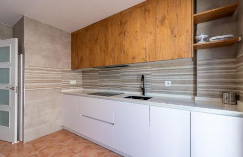 Amplio y luminoso chalet en Gerena, para familias o grupos - Foto 7