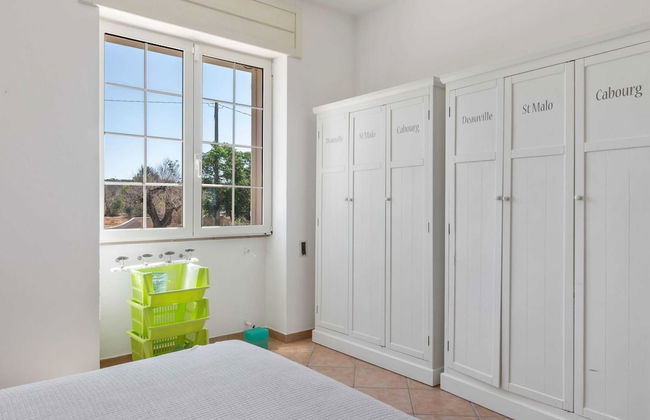 Belvilla by OYO Pool Villa Torre San Giovanni - Foto 10