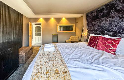5BR Manchester Home Jacuzzi, Garden & Parking - Foto 27