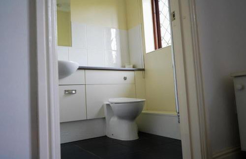 Big 6 bedroom house in Biddenham with 3 bathrooms - Foto 18