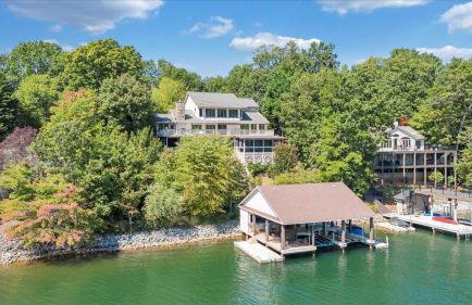 Lake Allure - Private Dock, Indoor Pool, and Hot Tub - Foto 2