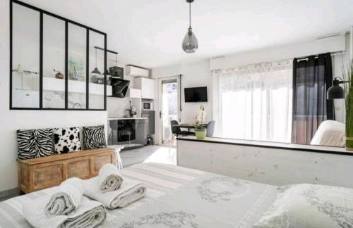 Design loft Studio climatisé parking et piscine - Foto 1